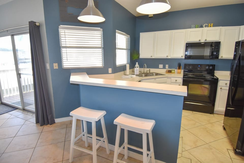 Kitchen with the full setup!