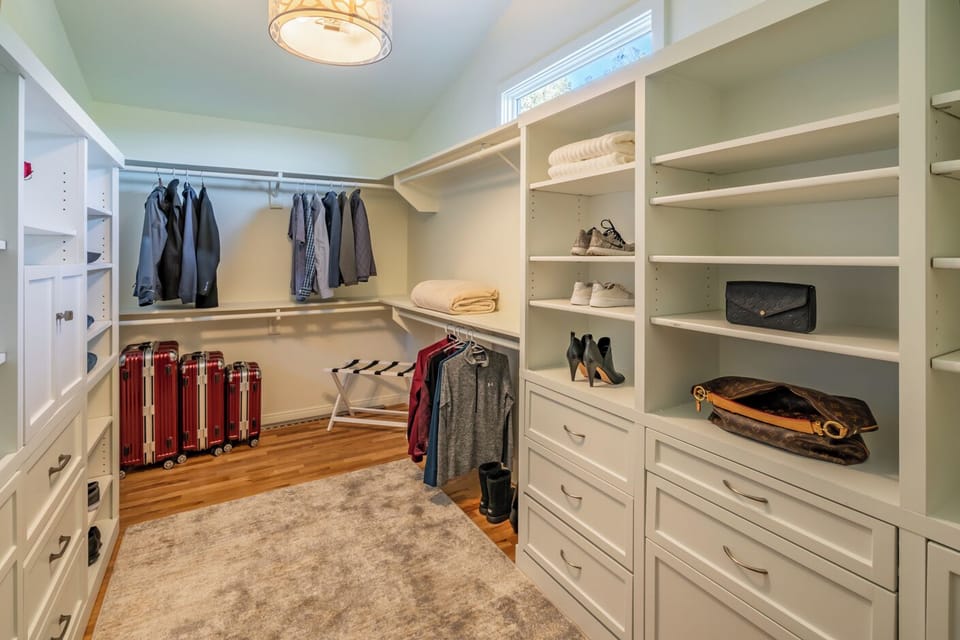 Primary bedroom large walk-in closet