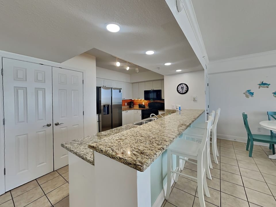 Breakfast Bar - Seating