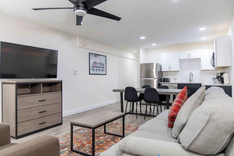 Spacious living area featuring a Queen sleeper sofa