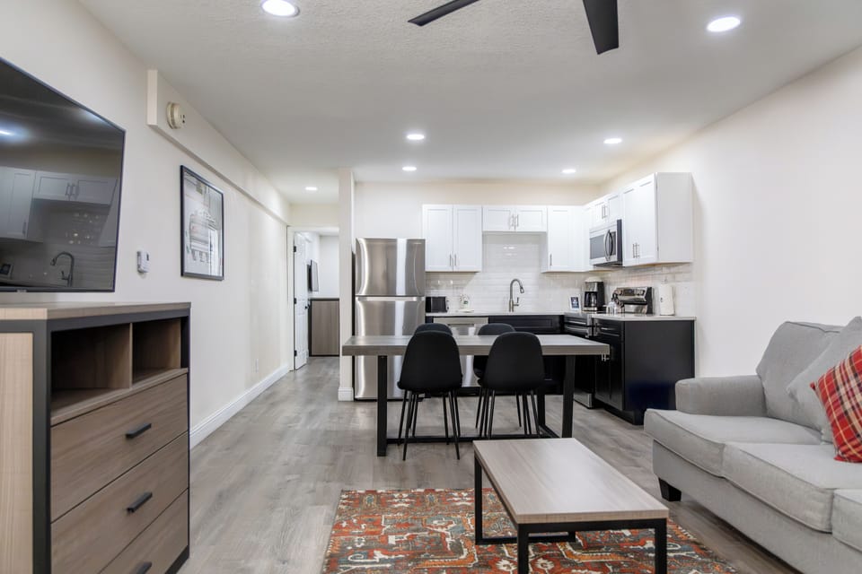 Spacious living area featuring a Queen sleeper sofa