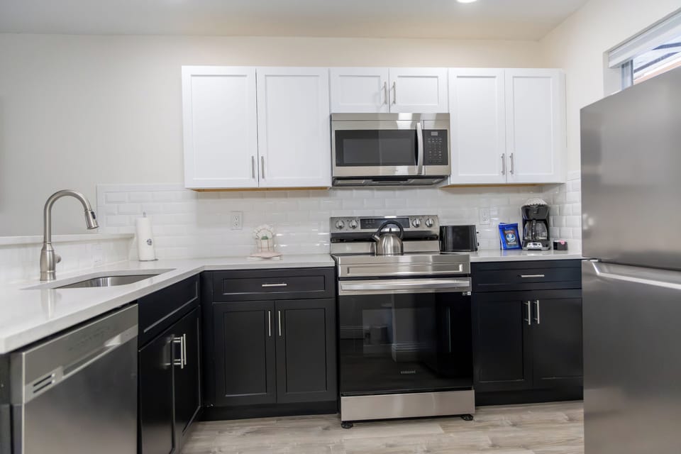 Full kitchen