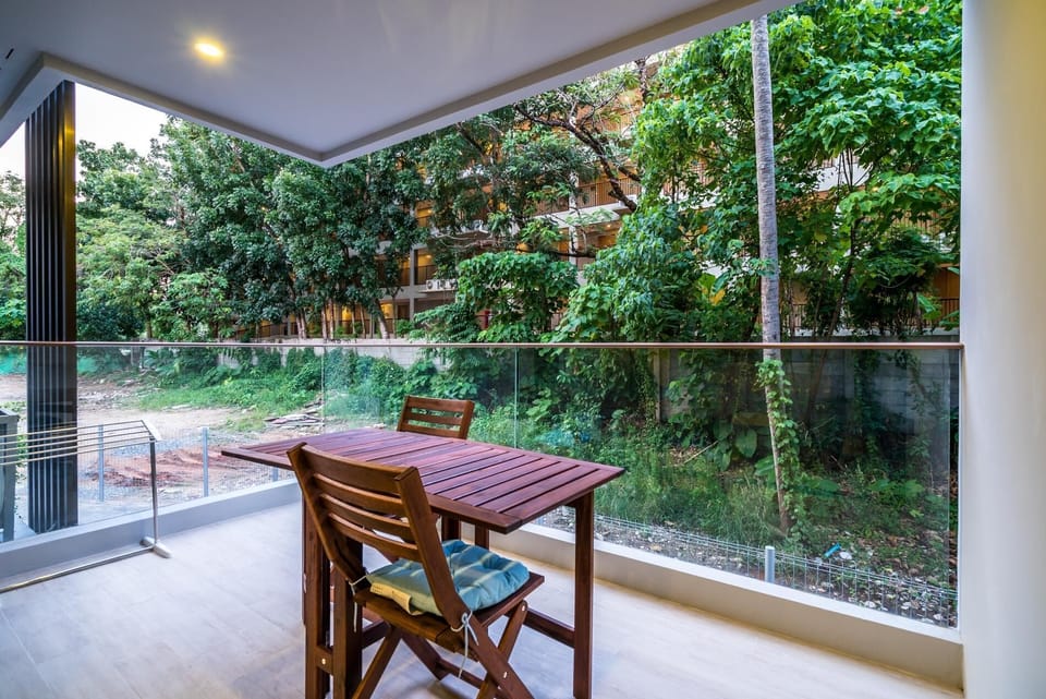 B211 Palmyrah modern Condo- 2 pools, walk to beach (6341)