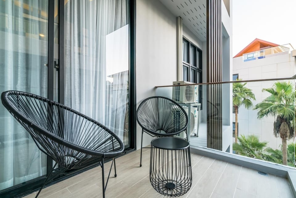 Palmyrah Surin, comfortable condo 700m to beach! (5906)