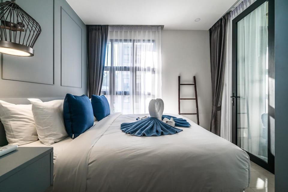 Palmyrah Surin, comfortable condo 700m to beach! (5883)