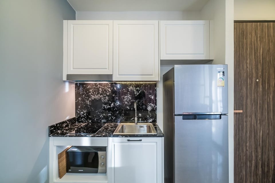 Palmyrah Surin, comfortable condo 700m to beach! (5899)