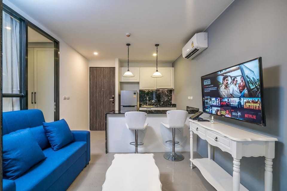Palmyrah Surin B210-luxury condo with rooftop pool (6270)