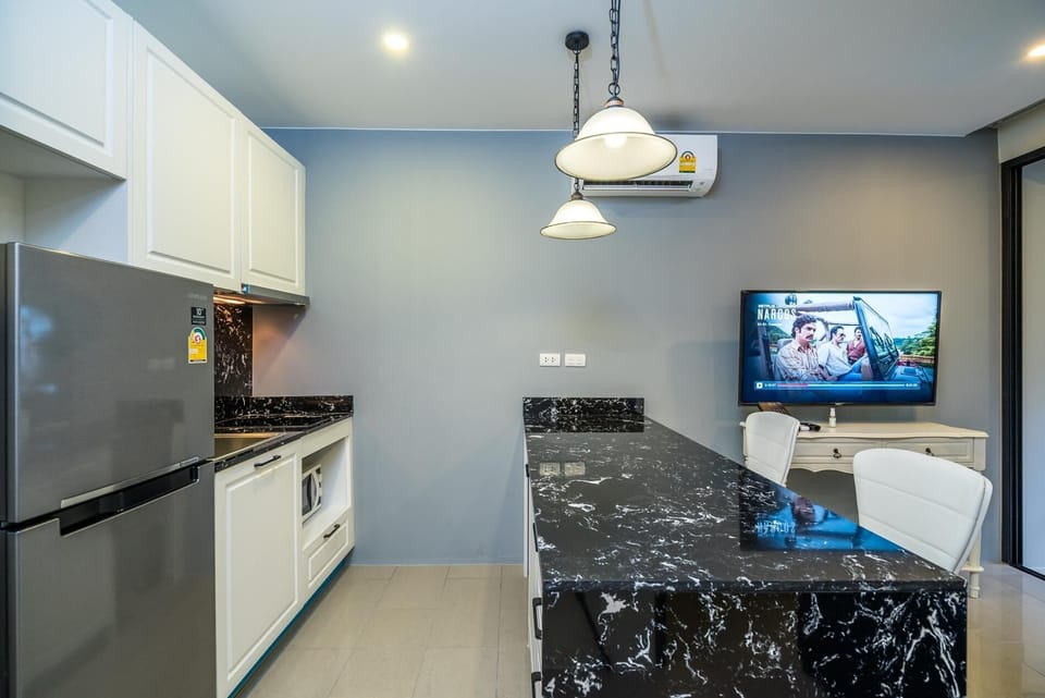 Palmyrah Surin B210-luxury condo with rooftop pool (6273)