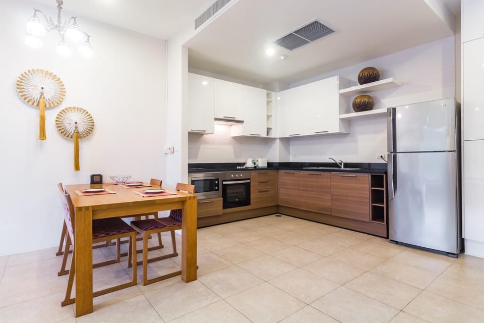 Mountain view apartment in Karon, 650m to beach (1655)