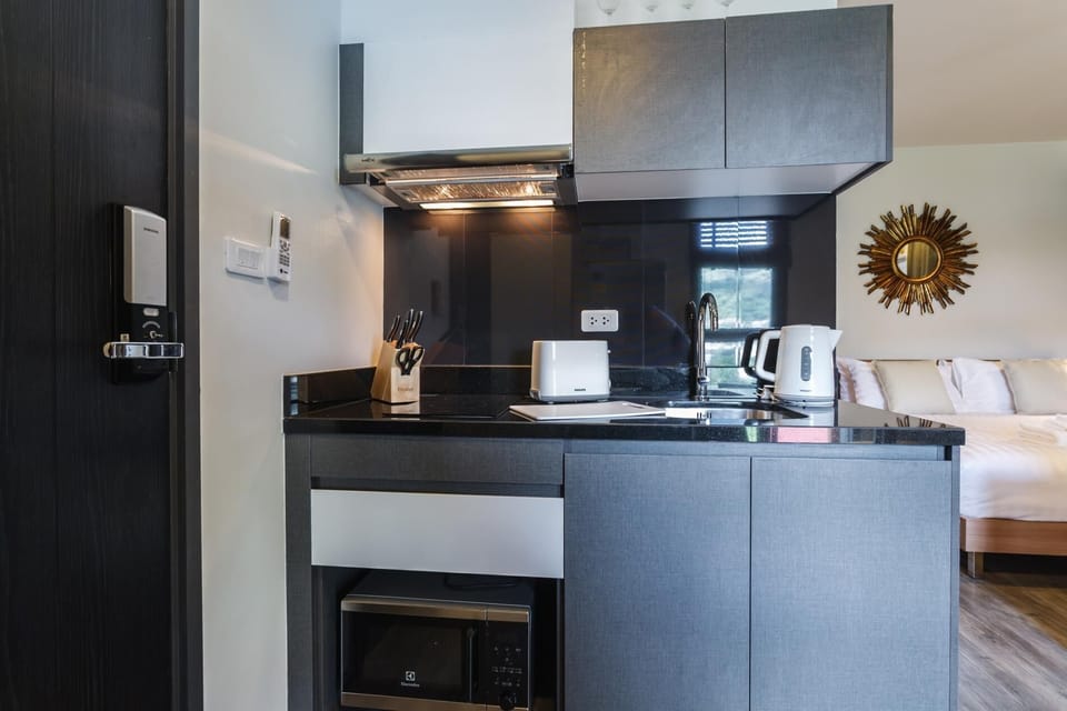 D218 Studio in Patong beach with Pool & Gym (733)