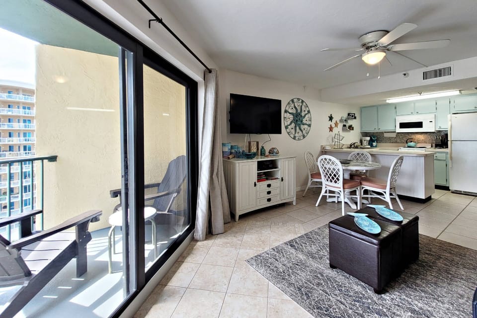 Coastal unit is sure to provide you and your family with wonderful memories.