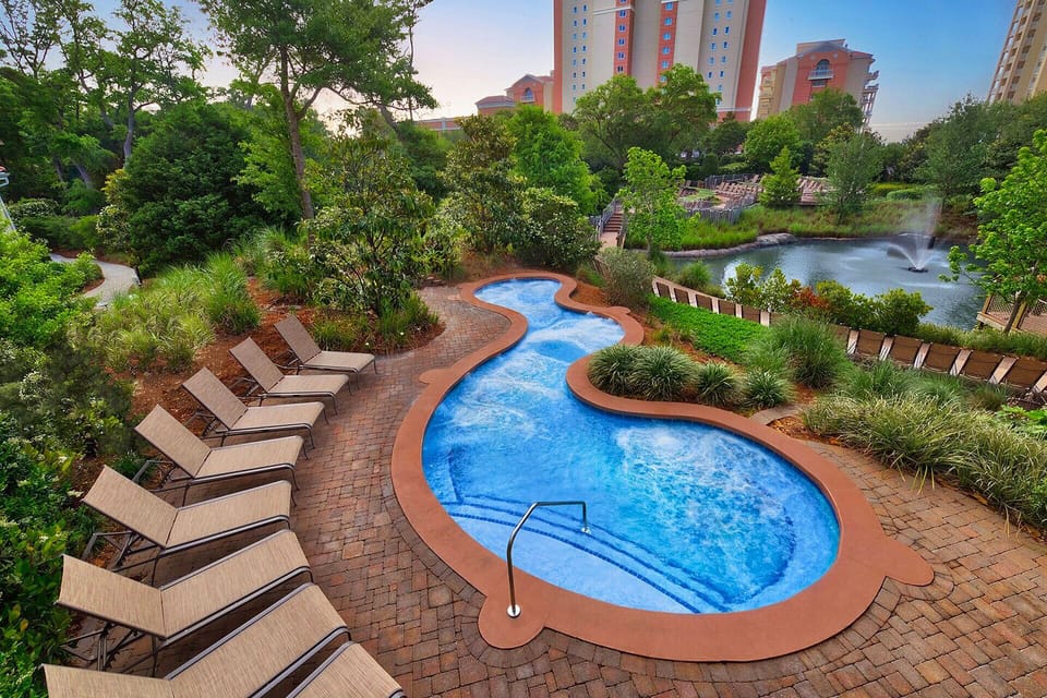 Outdoor Jacuzzi with Seating