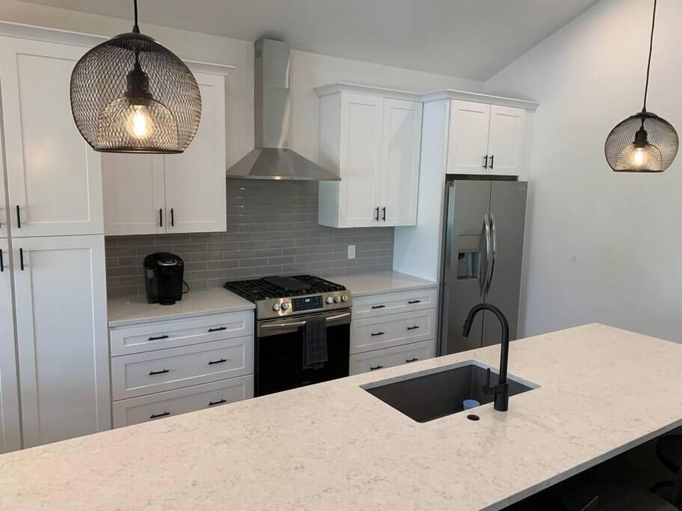 Beautifully finished and modern kitchen.