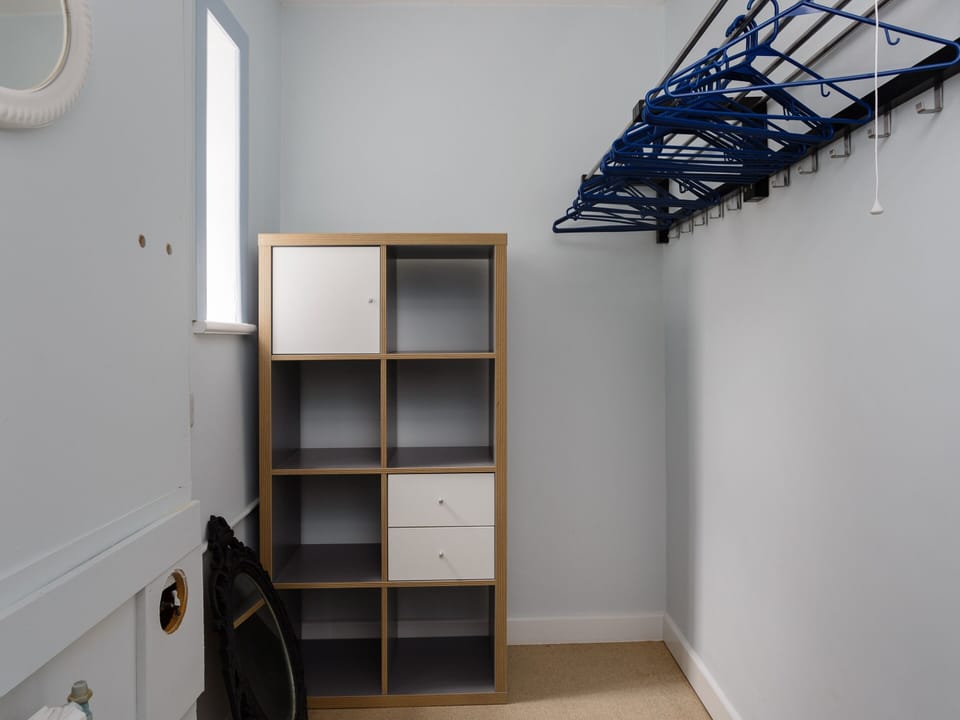 walk-in dressing room