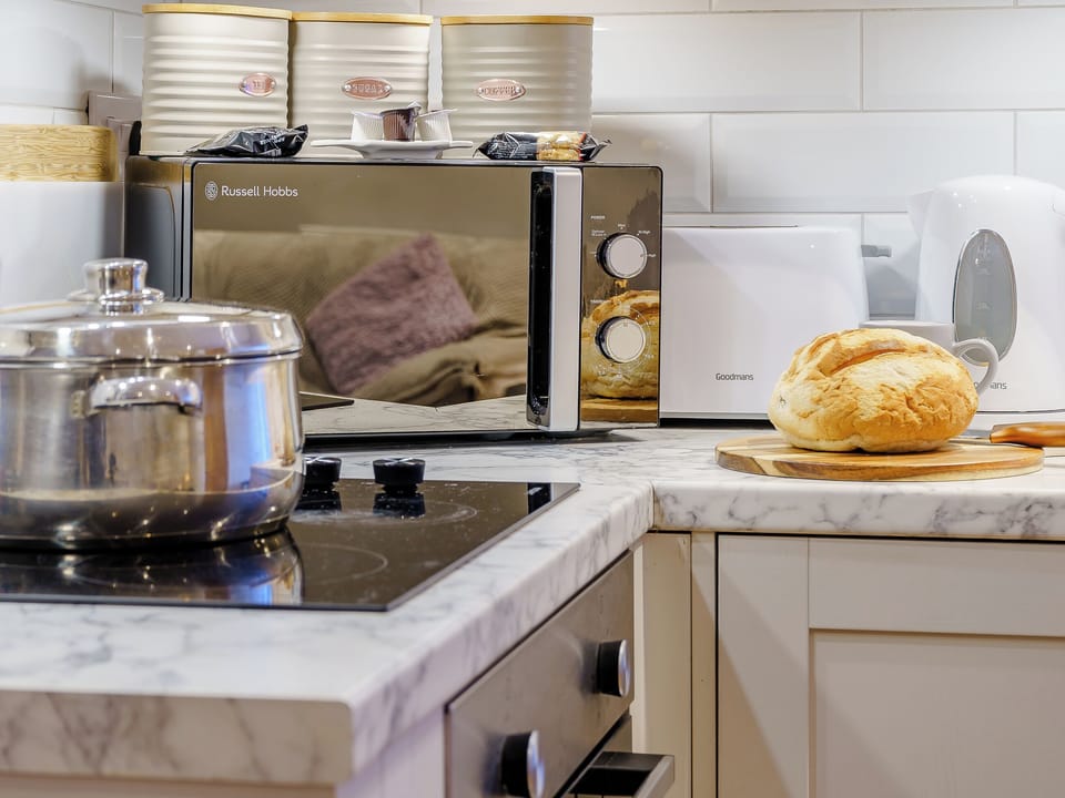 Kitchen | The Cottage - Tor Y Graig, Neath