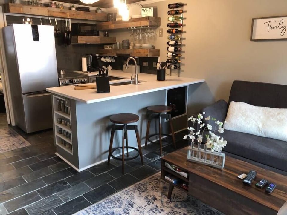 Kitchen/Living Area