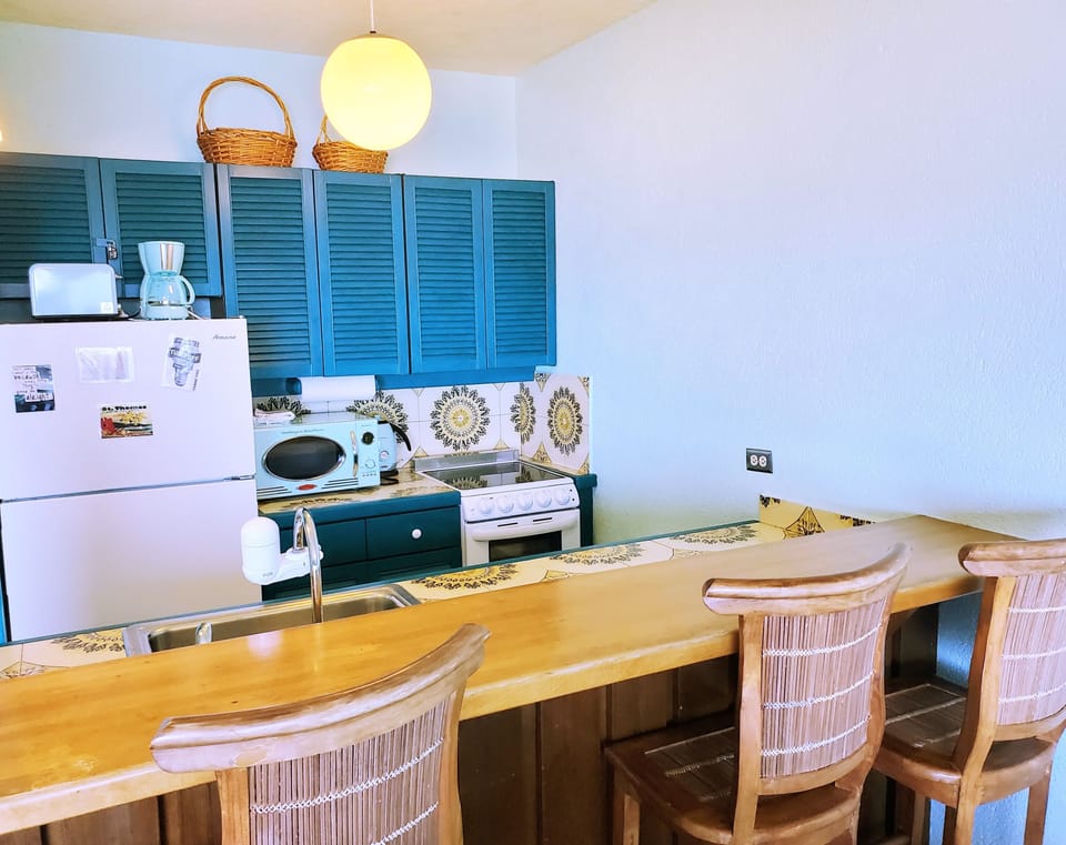 Extra seating at breakfast bar.