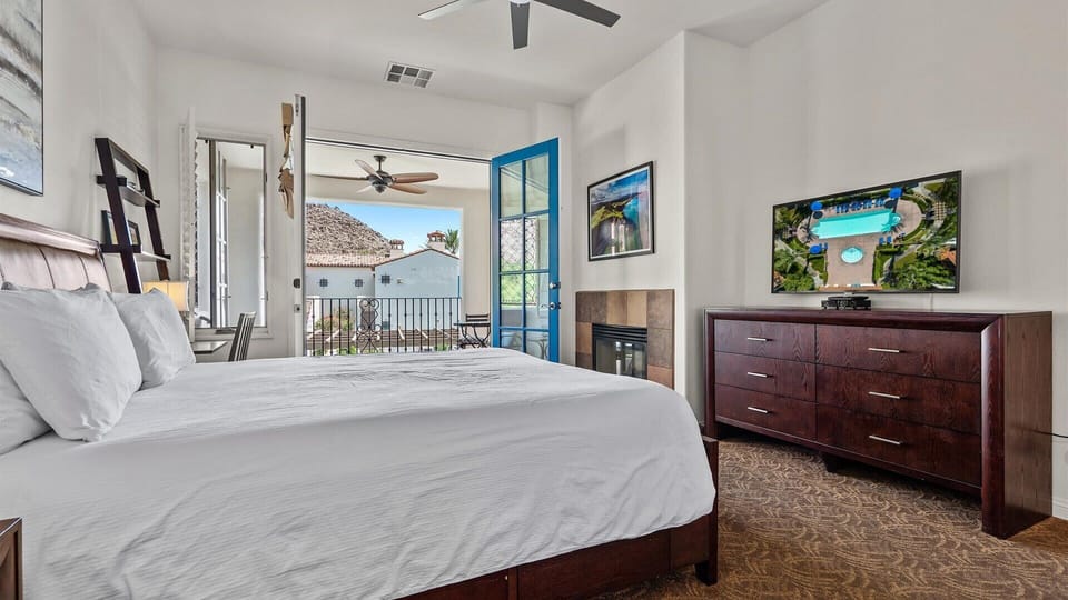 Studio Bedroom