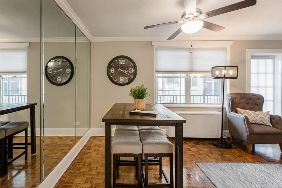 Dining area with the ceiling fan
