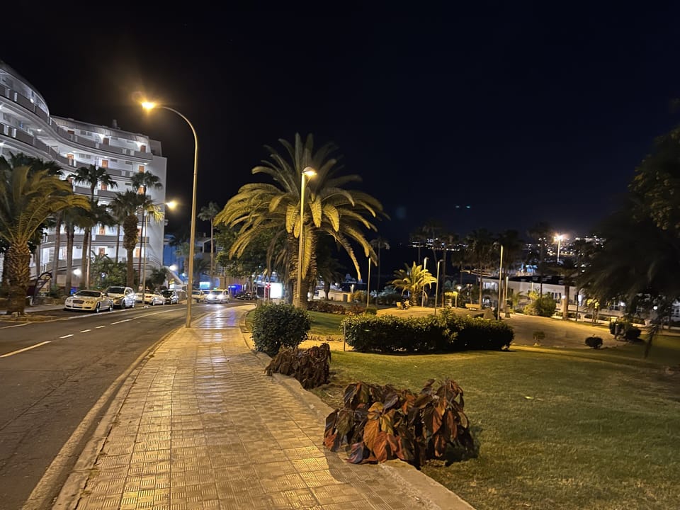 Club Atlantis on left and open gardens to right
