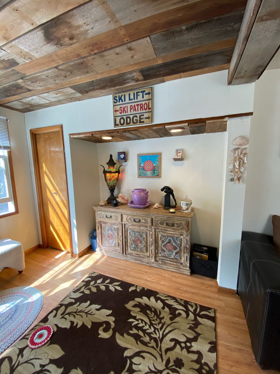 Enter into living room 