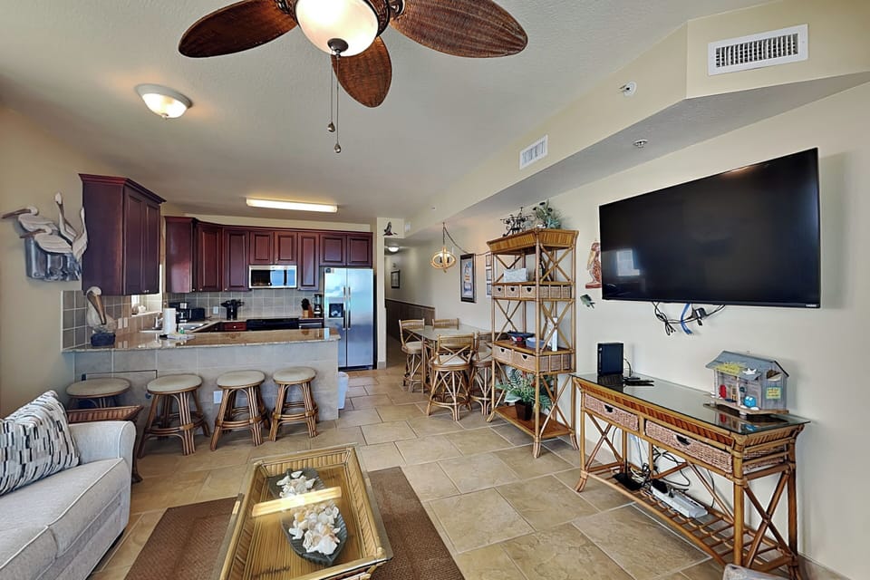 Living Area - Open Floor Plan