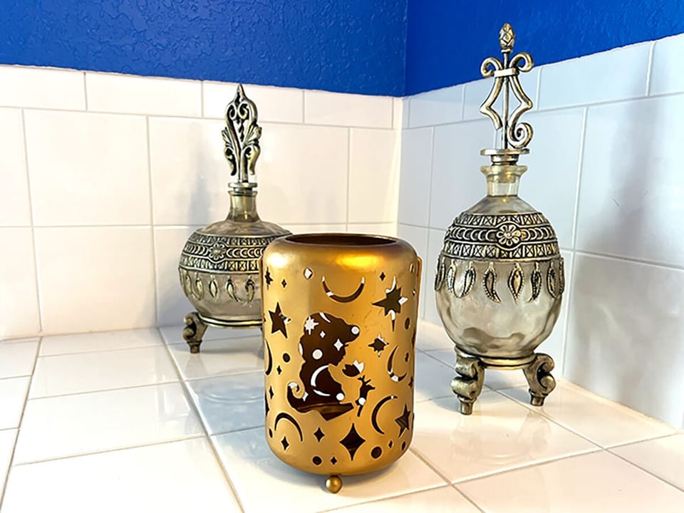 Feel like a King or Queen in your very own Royal Suite.