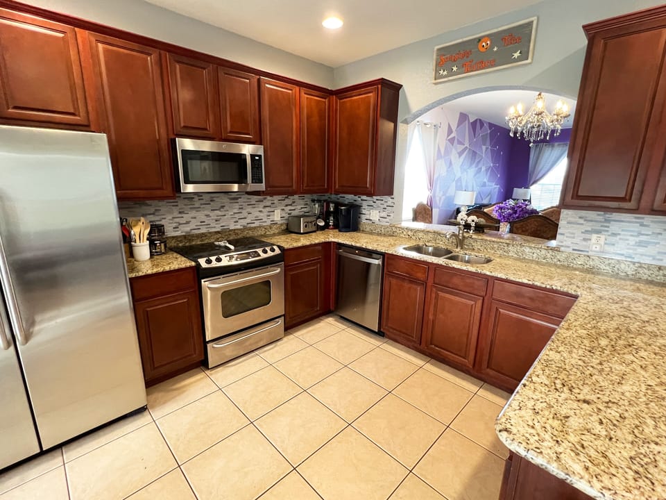 Kitchen is fully stocked with everything you need to cook.