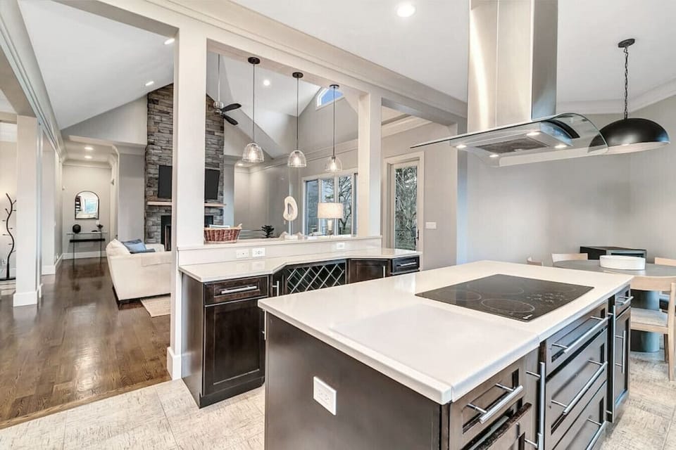 Exceptionally well-designed open floor plan facilitates easy entertaining.