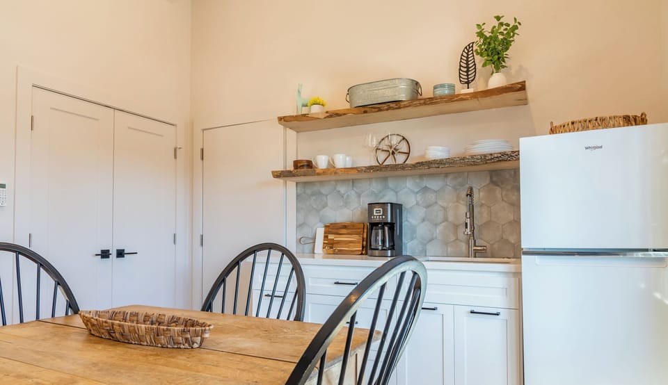 Kitchenette for more convenience, both sides of the cottage incl