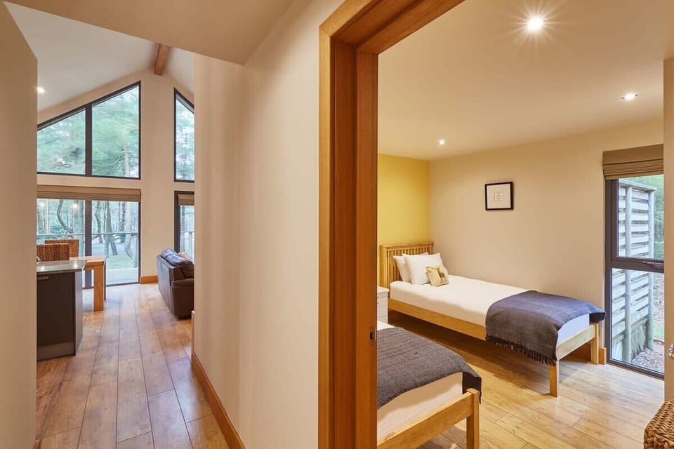 Simon Howe Lodge, Egton - Host & Stay