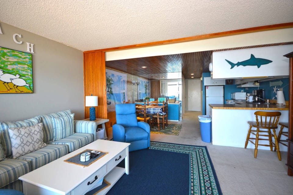 LIVING-AREA
