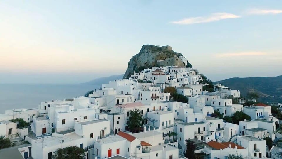Skyros Attractions – Architecture and Hillside Views
Scenic town view, showing walkability and cultural highlights nearby.