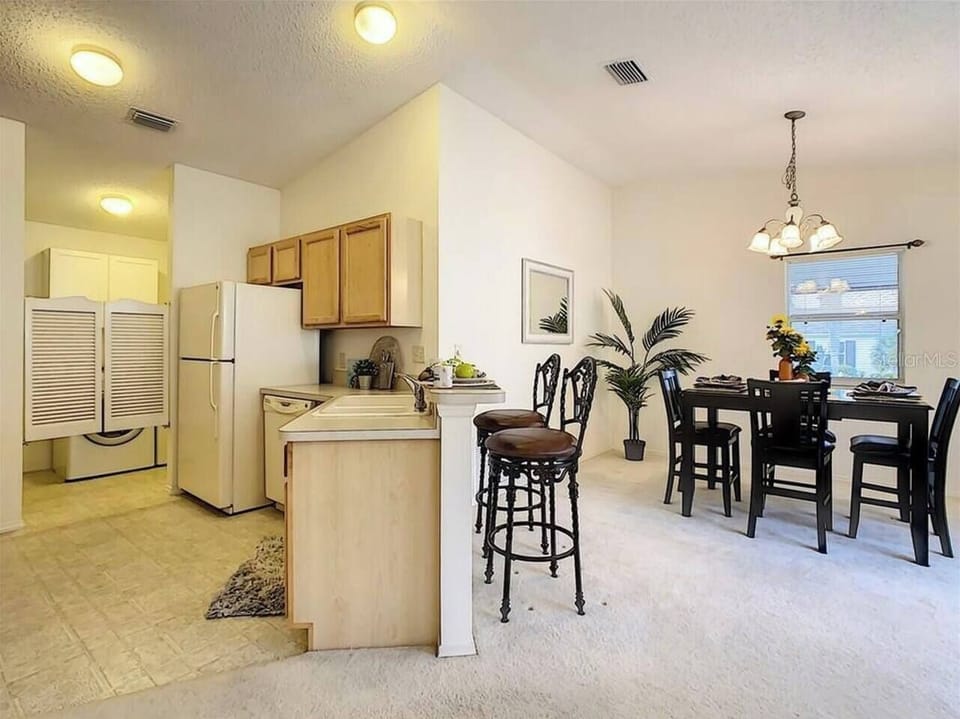 Breakfast Bar and Dining Room 