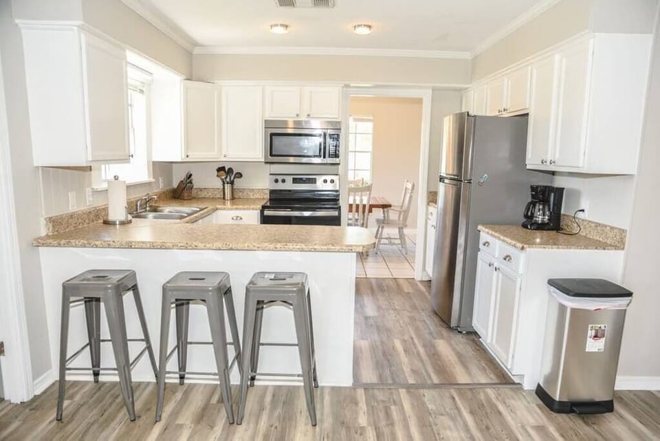 Fully equipped kitchen with everything you need for cooking!