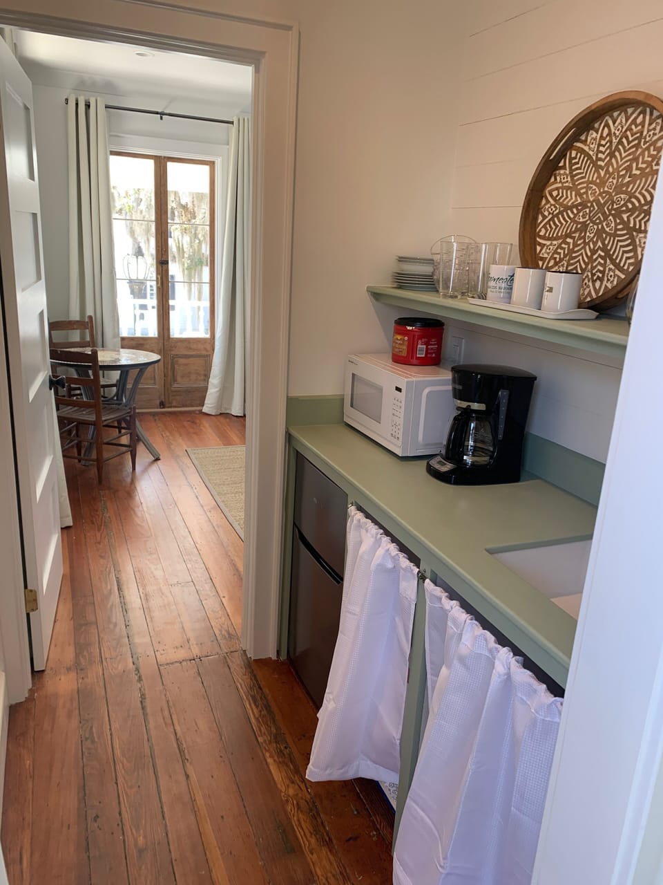 Upstairs kitchenette 