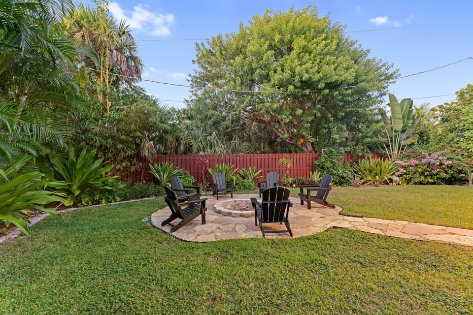 Private Fenced in Yard