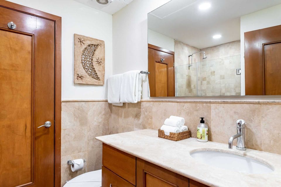 2nd guest bathroom