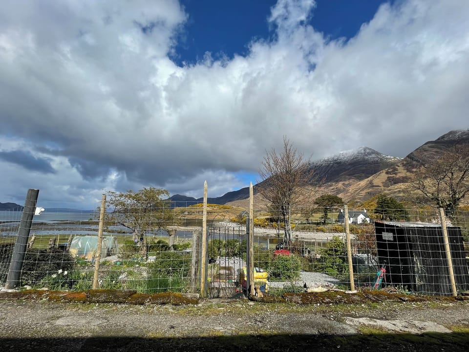 Garden and grounds | Sheena&rsquo;s But&rsquo;n&rsquo;Ben, Corran, near Arnisdale
