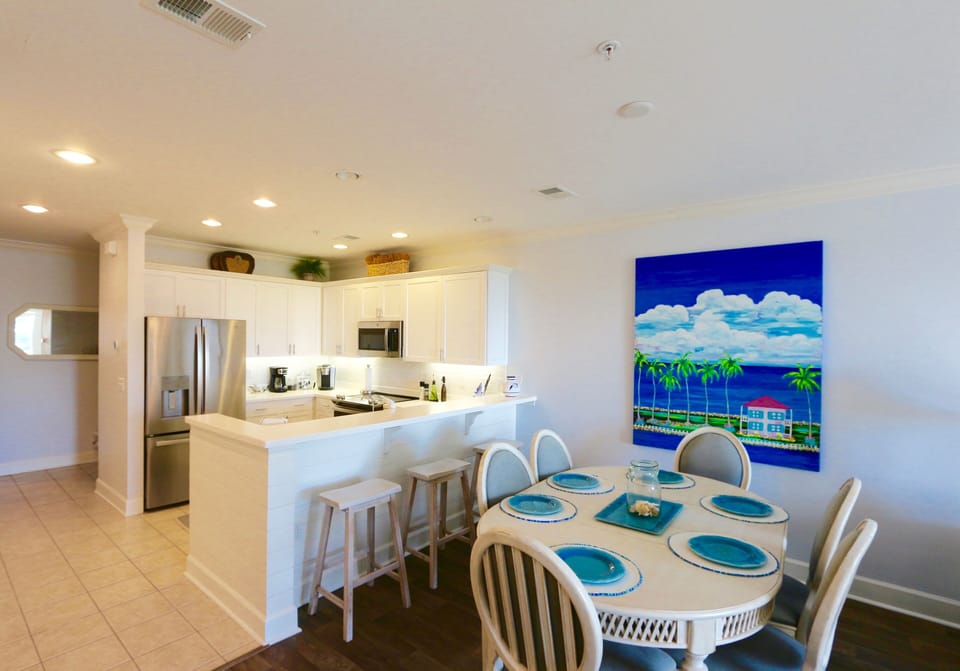 Kitchen and Dinning area