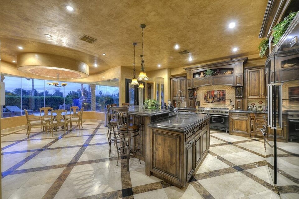 Commercial Viking Appliances with Huge Island for Entertaining