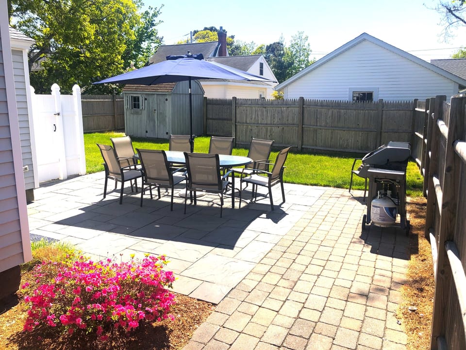 Patio with Grill