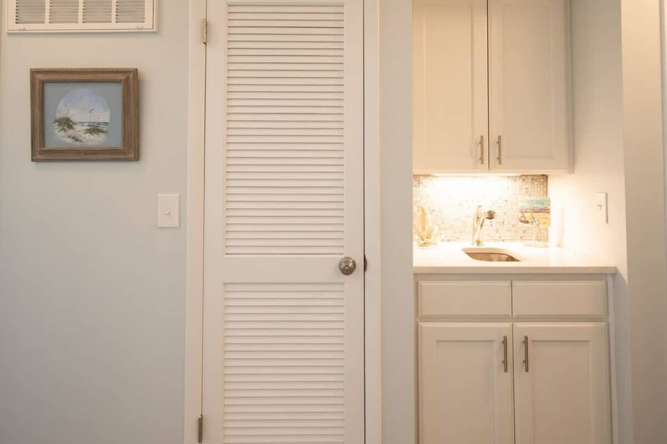 Wet Bar