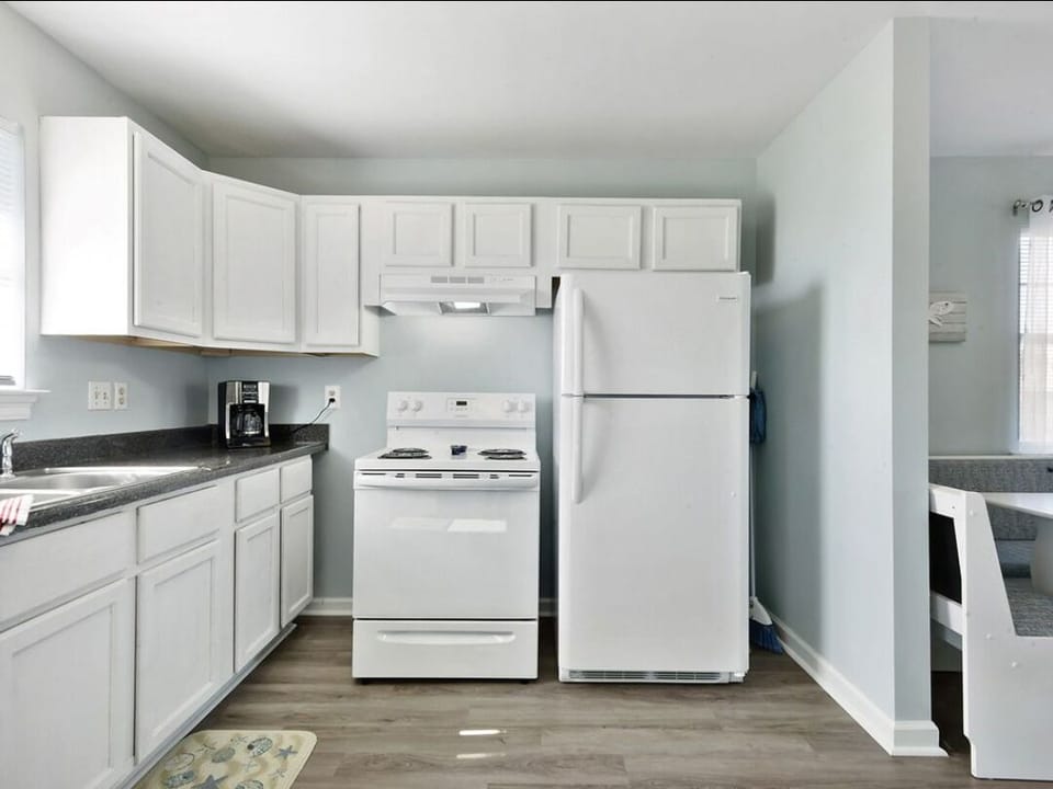 Home 2: Kitchen