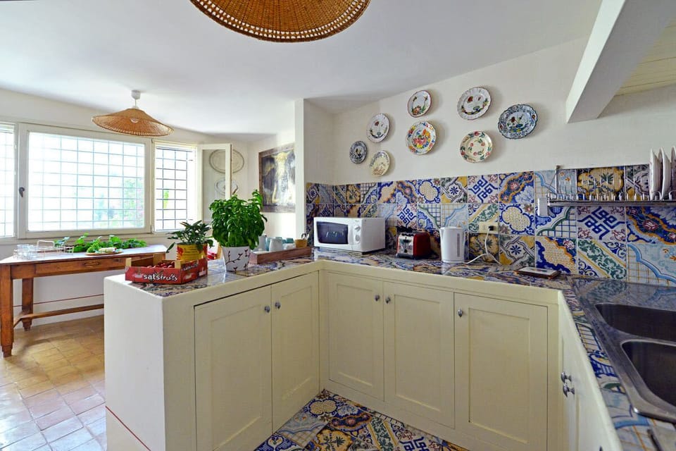 Well equipped kitchen