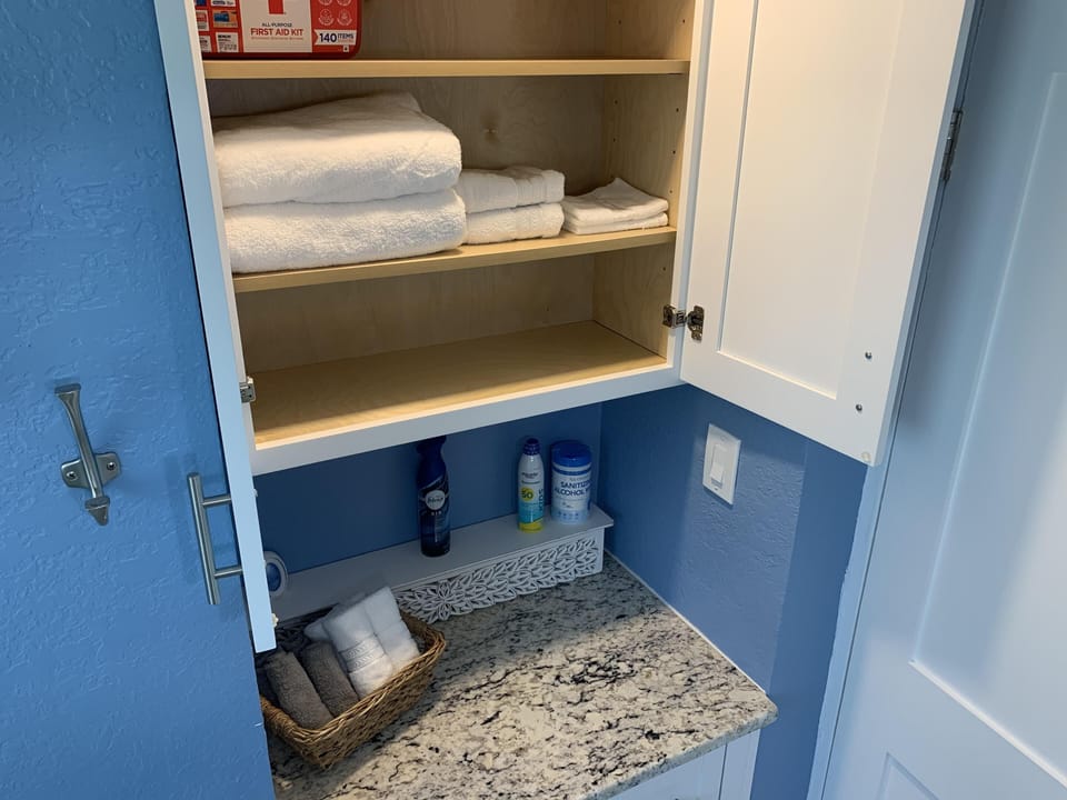 Bathroom-Extra Storage and outlets