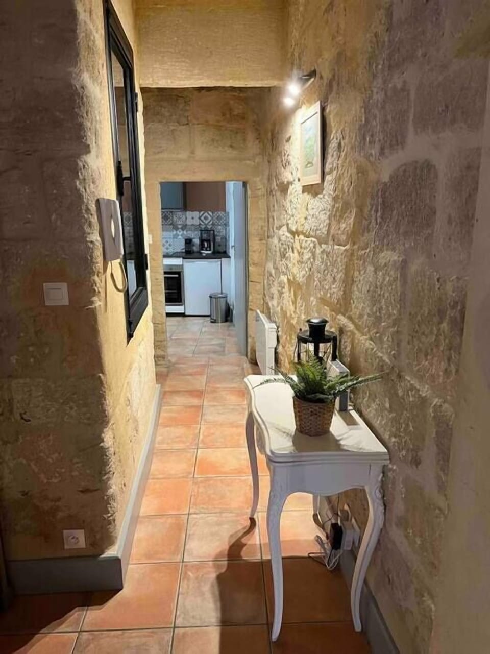 Couloir entre chambre et cuisine 