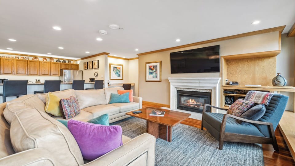 vailspa-315-4234_53287415377_o