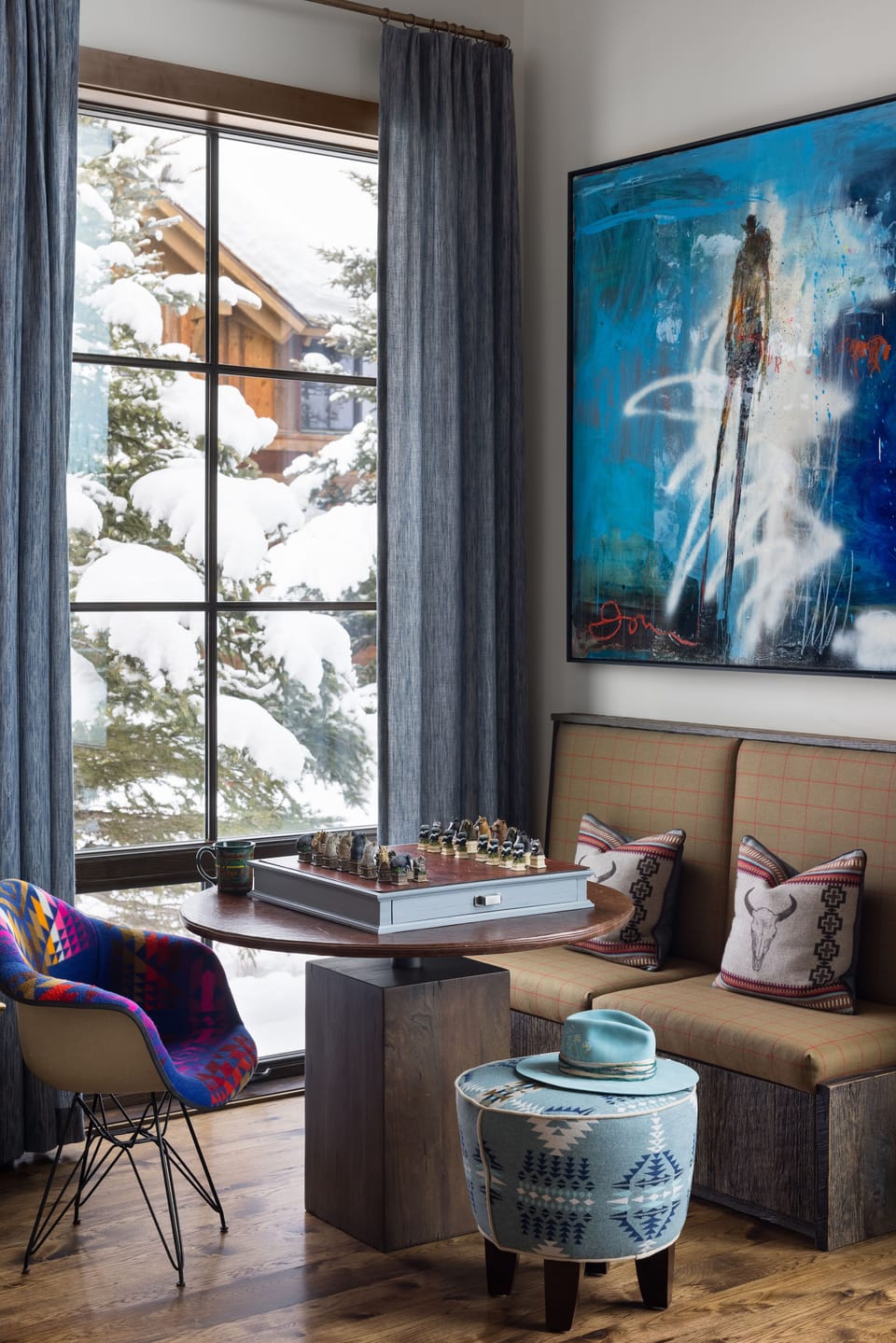 Living Room with mountain views