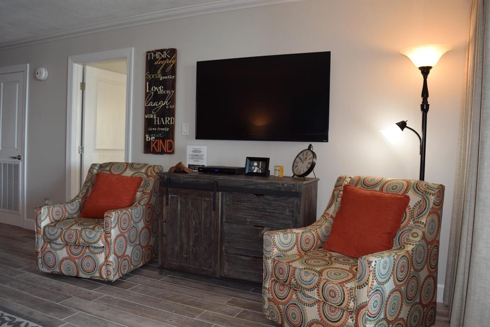 Living Room TV and chairs